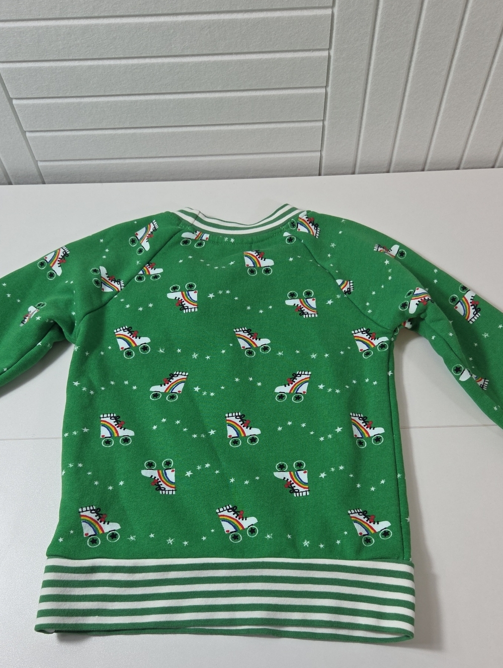 Hanna Anderson 100% Cotton Green Rollerskate Rainbows & Stars Sweatshirt Size 3T - Picture 8 of 8